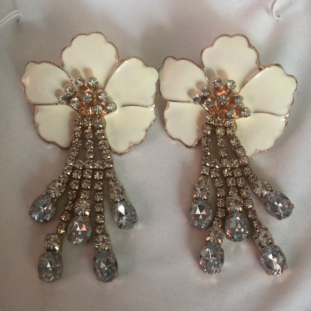 White Floral Earrings